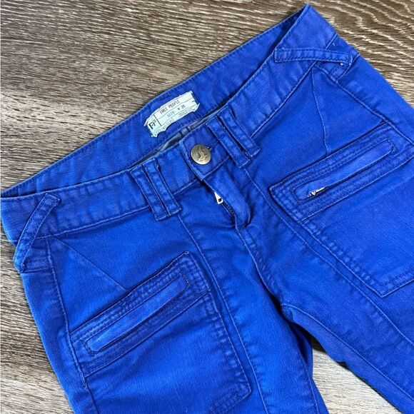Free People Utility Skinny Jeans Royal Blue Stretch Low Rise Zip Pocket Moto 26" - Picture 1 of 7
